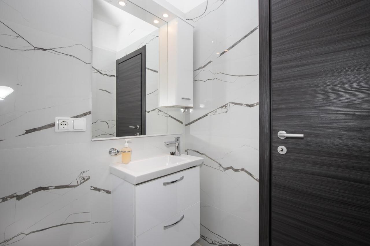 Apartments Blueview Postira Luaran gambar